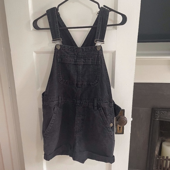 Black Overalls Shorts Size 2 (US) - Picture 1 of 3
